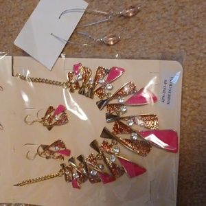 Pink necklace set.  Dangling pale pink earrings